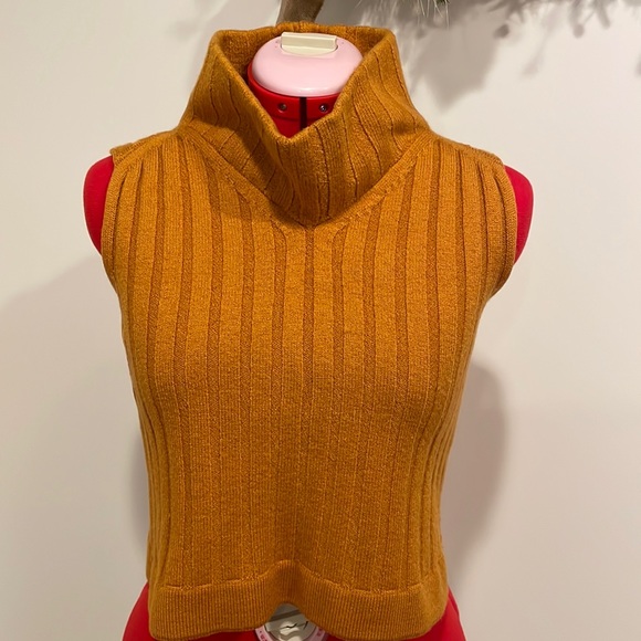 D. Exterior Cropped Sweater - Picture 2 of 7